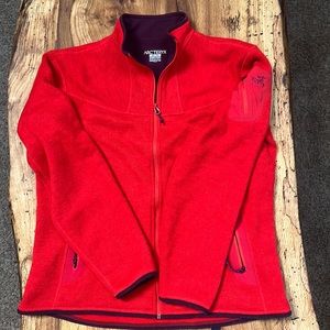 Arcteryx women’s deep orange /red fleece zip jacket sz XL
